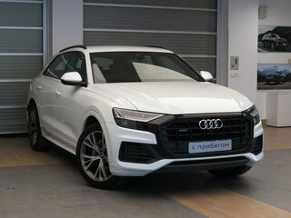 2019 Audi Q8 55 TFSI I (4M), белый, 5799000 рублей, вид 3
