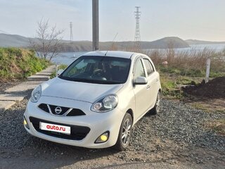 2017 Nissan March IV (K13) Рестайлинг, белый, 700000 рублей, вид 1