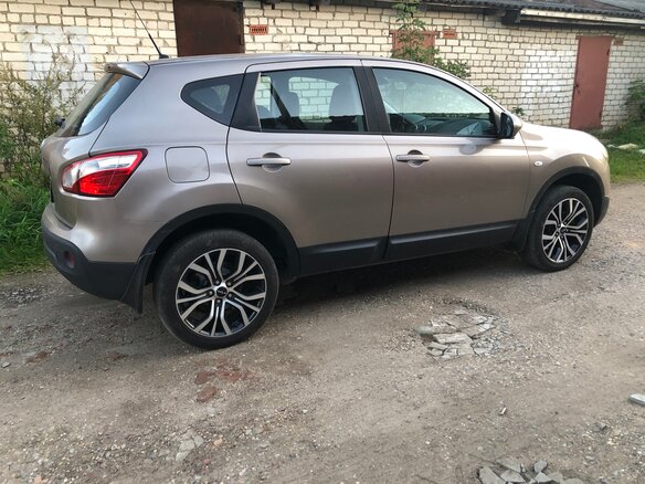 2010 Nissan Qashqai I Рестайлинг, коричневый, 780000 рублей - вид 5