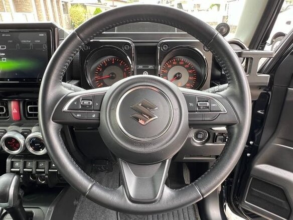2023 Suzuki Jimny Sierra IV, чёрный, 1877000 рублей - вид 9