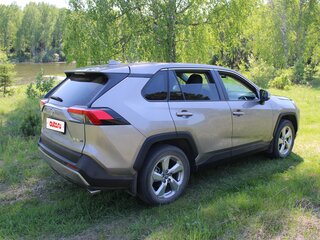 2020 Toyota RAV4 V (XA50), серый, 3200000 рублей, вид 4