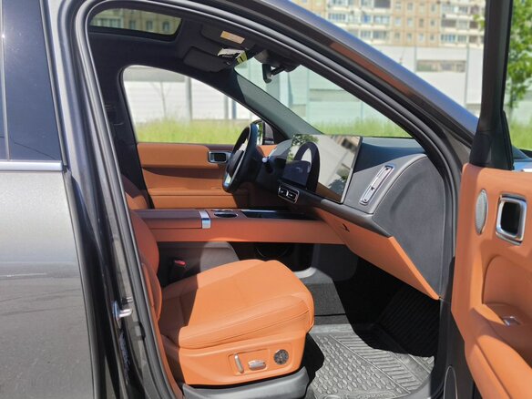 2024 Li Auto (Lixiang) L6 I, серый, 7100000 рублей - вид 22