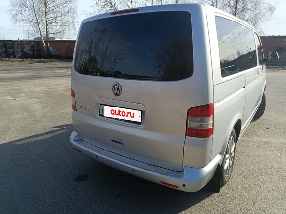 2010 Volkswagen Multivan T5 Рестайлинг, серебристый, 2600000 рублей - вид 18