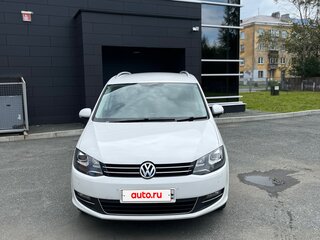 2011 Volkswagen Sharan II, белый, 1180000 рублей, вид 4