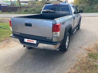 2010 Toyota Tundra Double Cab II, серебристый, 2300000 рублей, вид 4