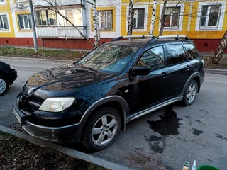2005 Mitsubishi Outlander I, чёрный, 410000 рублей, вид 1