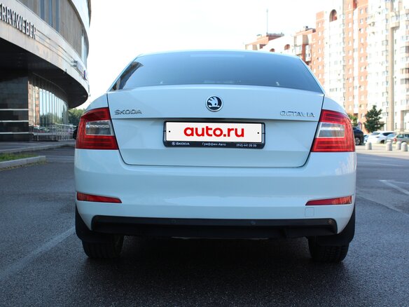 2015 Skoda Octavia III (A7), белый, 1150000 рублей - вид 4