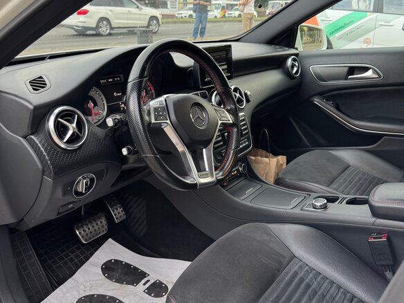 2013 Mercedes-Benz A-Класс 200 III (W176), белый, 1750000 рублей - вид 8