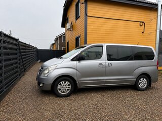 2016 Hyundai H-1 II Рестайлинг, серебристый, 2000000 рублей, вид 2