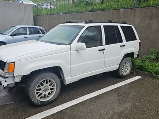 1995 Jeep Grand Cherokee I (ZJ), белый, 1900000 рублей, вид 4