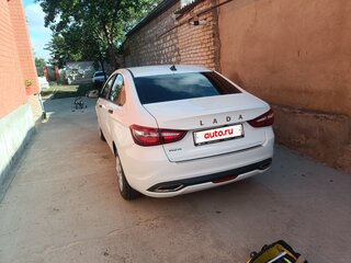 2024 Lada (ВАЗ) Vesta I Рестайлинг (NG), белый, 1400000 рублей, вид 3