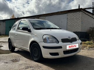 2003 Toyota Yaris I Рестайлинг, белый, 400000 рублей, вид 2