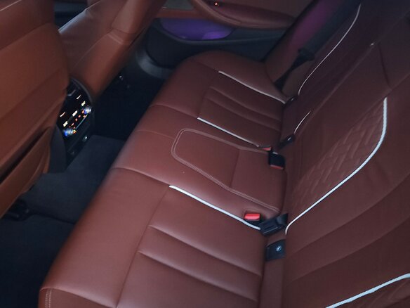 2019 BMW 5 серии M550d xDrive VII (G30/G31/G38), синий, 4777777 рублей - вид 9