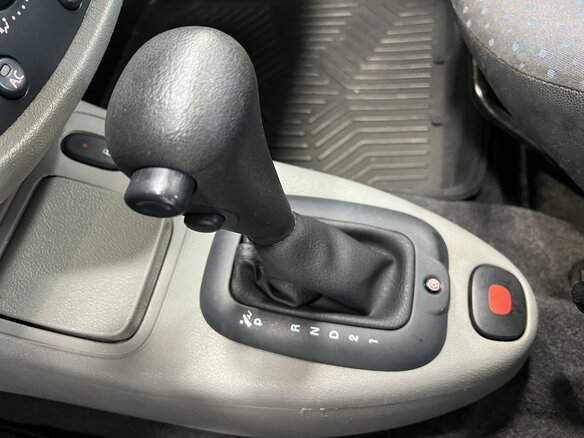 2005 Renault Symbol I Рестайлинг, серый - вид 14
