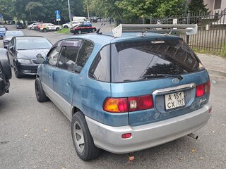 1999 Toyota Ipsum I (M10), голубой, 350000 рублей, вид 3