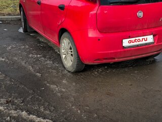 2010 Fiat Punto III Grande Punto, красный, 450000 рублей, вид 4