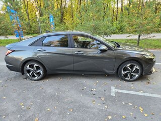 2021 Hyundai Avante VII, серый, 1950000 рублей, вид 3