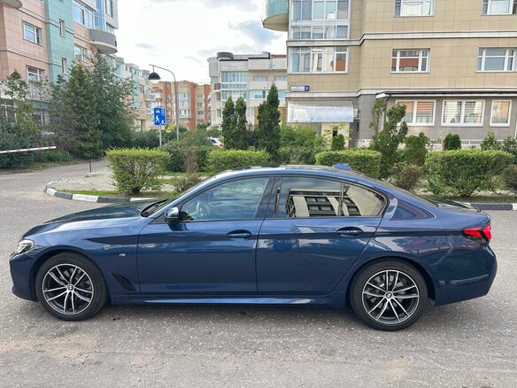 2020 BMW 5 серии 520d xDrive VII (G30/G31/G38) Рестайлинг, синий - вид 6