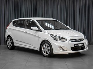2012 Hyundai Solaris I, белый, 689000 рублей, вид 1