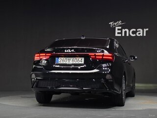 2023 Kia K3 II Рестайлинг, чёрный, 1400000 рублей, вид 4