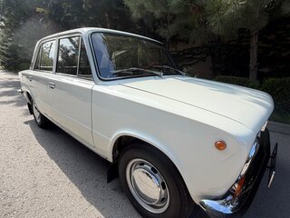 1978 Lada (ВАЗ) 21011, белый, 890000 рублей, вид 4