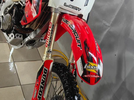 2005 Honda CRF 450R, красный, 210000 рублей, вид 1