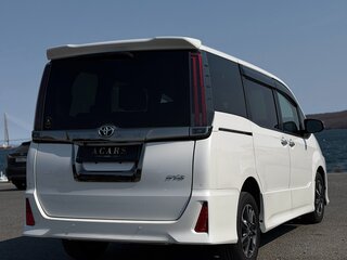 2021 Toyota Noah III (R80) Рестайлинг, белый, 2300000 рублей, вид 5