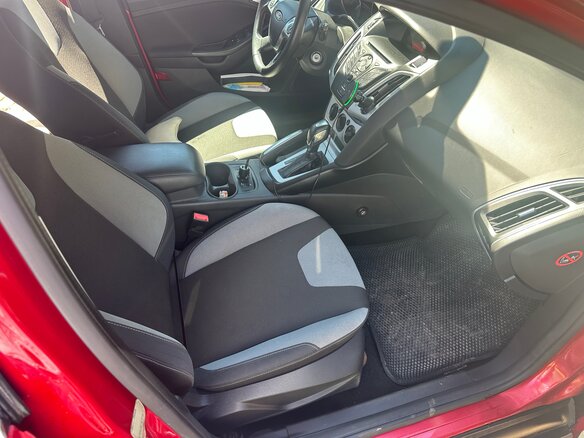 2012 Ford Focus III, красный, 805000 рублей - вид 9