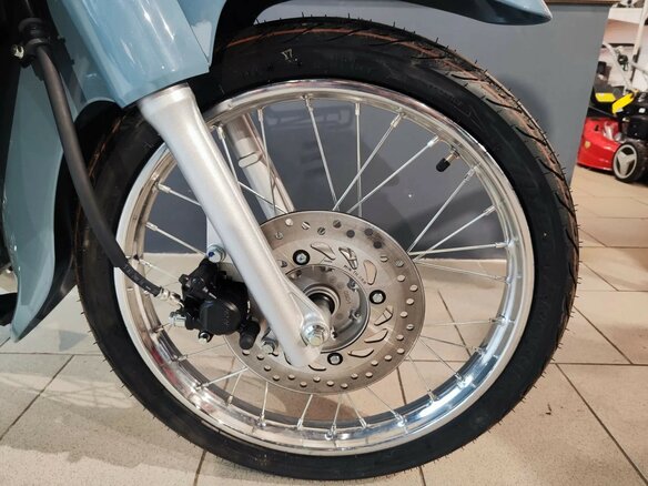 2026 Honda Super Cub, серый, 349900 рублей - вид 9