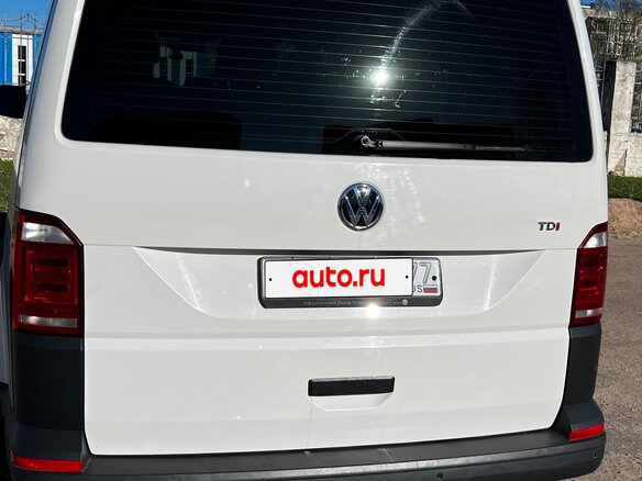 2017 Volkswagen Transporter, белый, 2520000 рублей - вид 6