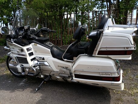 1996 Honda GL 1500 Gold Wing, белый, 600000 рублей, вид 1