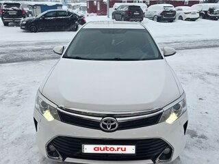 2017 Toyota Camry VII (XV50) Рестайлинг, белый, 2100000 рублей, вид 1