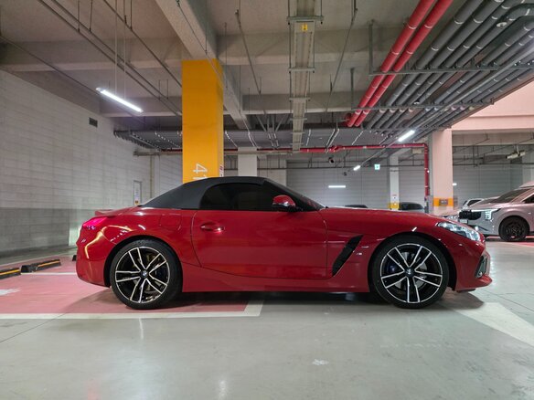 2025 BMW Z4 20i III (G29) Рестайлинг, красный, 6100000 рублей - вид 2