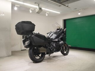 2025 BMW R 1300 RT, чёрный, 2637000 рублей, вид 4