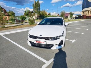 2021 Kia K5 III, белый, 3000000 рублей, вид 1