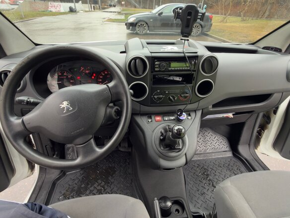 2015 Peugeot Partner, белый, 1600000 рублей - вид 15