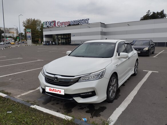 2017 Honda Accord IX Рестайлинг, белый, 2000000 рублей - вид 2