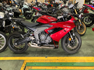 2025 Triumph Daytona 660, красный, 860000 рублей, вид 1