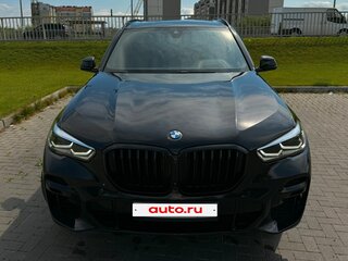 2022 BMW X5 40i IV (G05/G18), чёрный, 7700000 рублей, вид 2