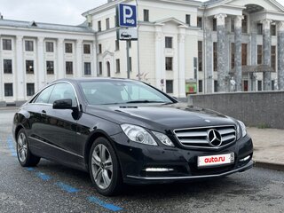 2011 Mercedes-Benz E-Класс 200 7G-Tronic IV (W212, S212, C207), чёрный, 1300000 рублей, вид 1