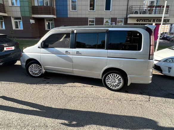 2004 Honda Stepwgn II Рестайлинг, серебристый, 1199000 рублей - вид 4
