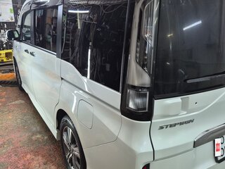 2019 Honda Stepwgn Spada V Рестайлинг, белый, 2600000 рублей, вид 4