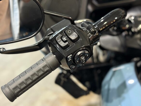 2024 Harley-Davidson Road Glide, голубой, 3600000 рублей - вид 8