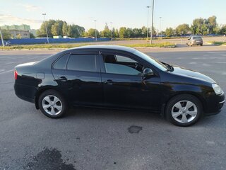 2010 Volkswagen Jetta V, чёрный, 660000 рублей, вид 4