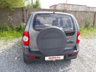 2012 Chevrolet Niva I Рестайлинг, серый, 450000 рублей, вид 3