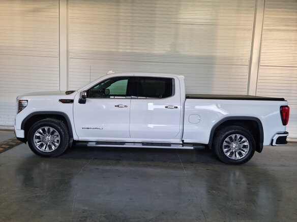 2023 GMC Sierra Crew Cab IV Рестайлинг, белый, 8000000 рублей - вид 5
