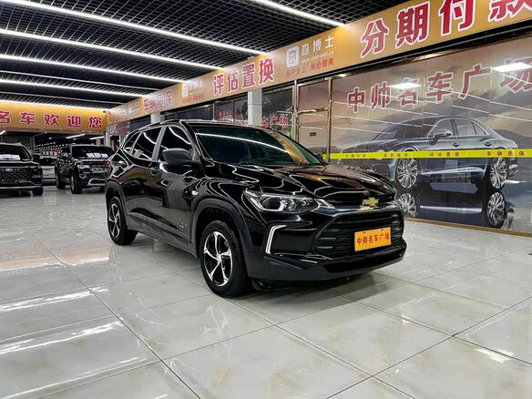 2019 Chevrolet Tracker IV, чёрный - вид 2