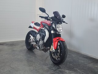 2013 MV Agusta Brutale 675, красный, 529000 рублей, вид 2