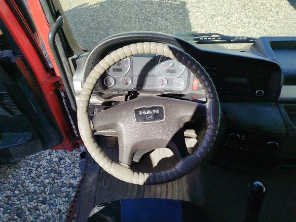 2012 MAN TGS, красный, 1650000 рублей - вид 5