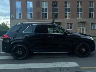 2019 Mercedes-Benz GLE 300 d II (V167), чёрный, 5499999 рублей, вид 3